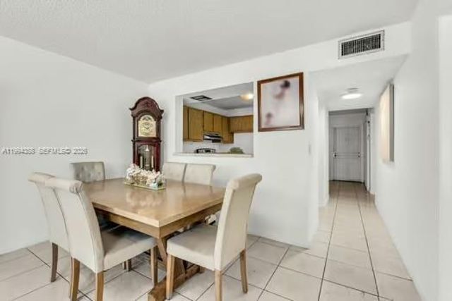 15430 SW 82nd Lane 625, Miami, FL 33193