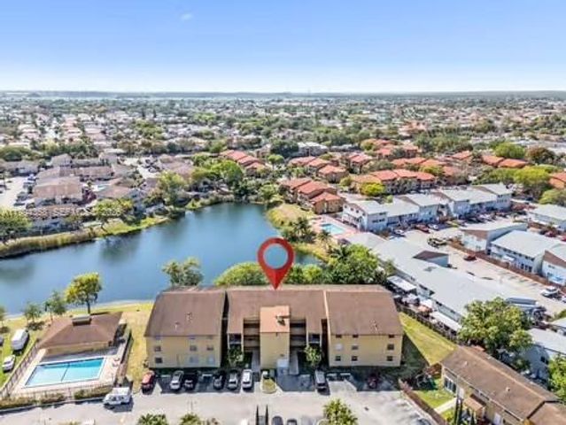 15430 SW 82nd Lane 625, Miami, FL 33193