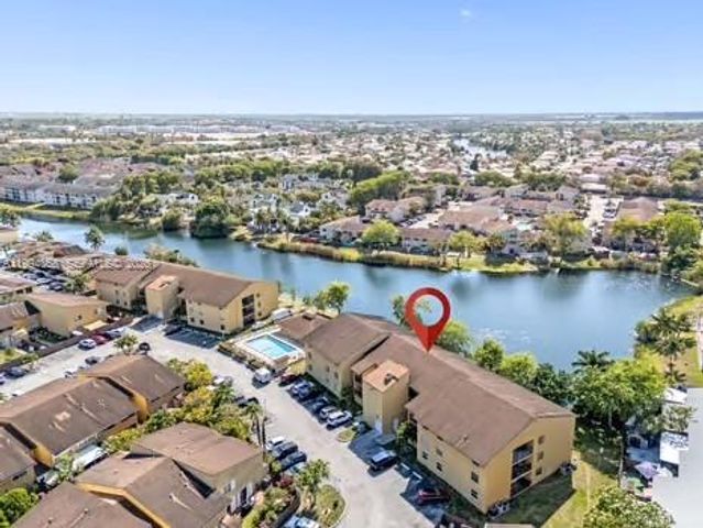 15430 SW 82nd Lane 625, Miami, FL 33193