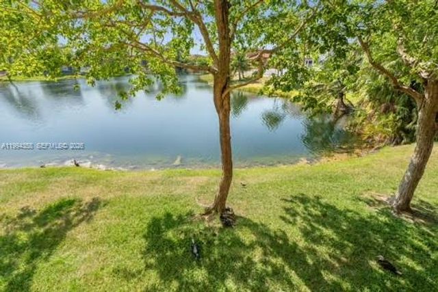 15430 SW 82nd Lane 625, Miami, FL 33193