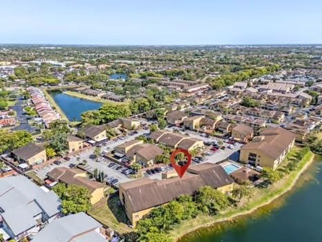 15430 SW 82nd Lane 625, Miami, FL 33193
