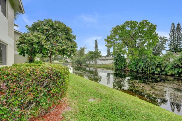 715 Gardens Drive 101, Pompano Beach, FL 33069