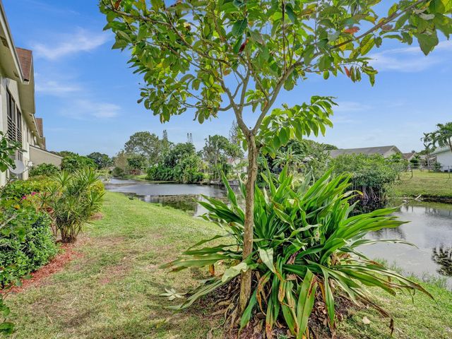 715 Gardens Drive 101, Pompano Beach, FL 33069