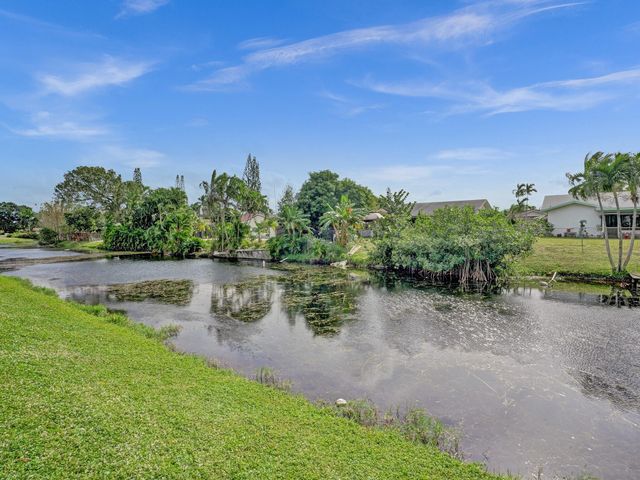 715 Gardens Drive 101, Pompano Beach, FL 33069