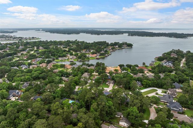 139 Park Way, Conroe, TX 77356