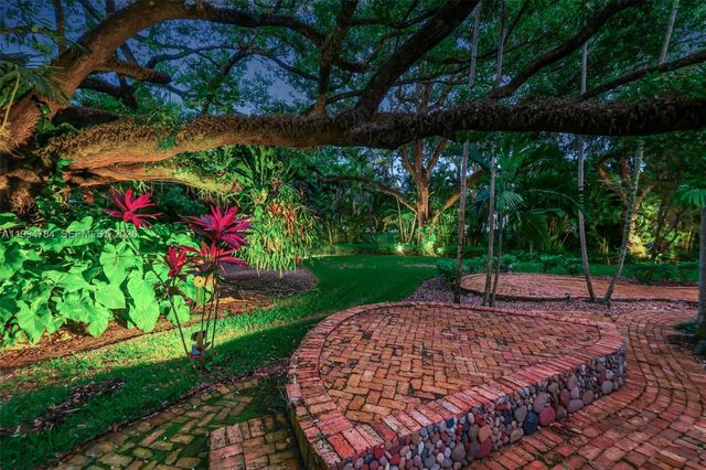9234 SW 112th Street, Miami, FL 33176
