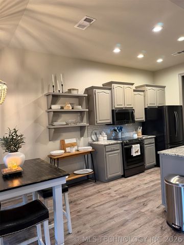 1813 Nightingale Circle, Mcalester, OK 74501