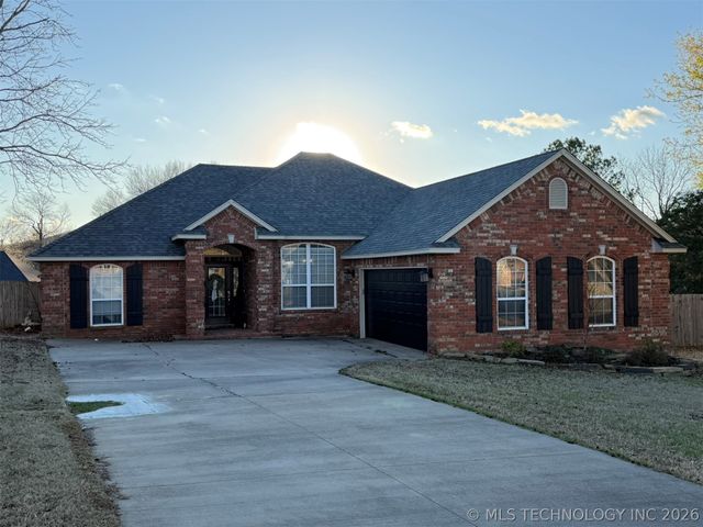1813 Nightingale Circle, Mcalester, OK 74501