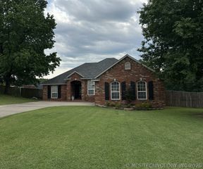 1813 Nightingale Circle, Mcalester, OK 74501
