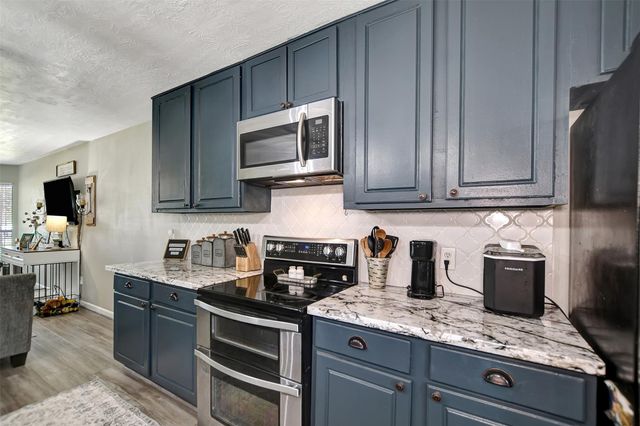 25401 Hunting Trail, Magnolia, TX 77355