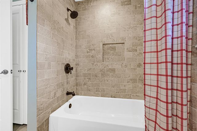 9147 Penn Manor Court, Houston, TX 77055
