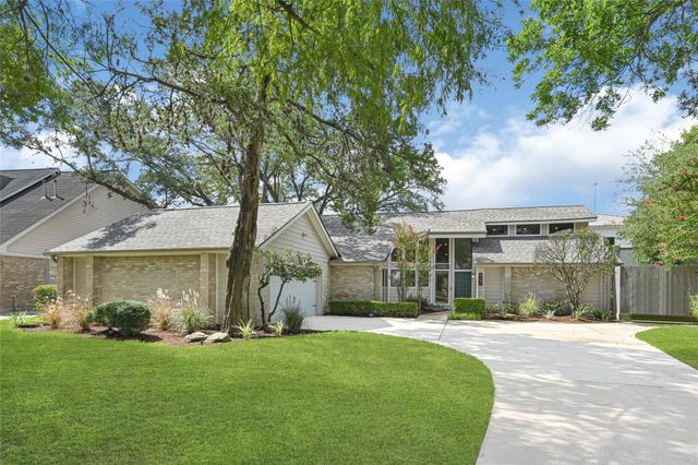 9147 Penn Manor Court, Houston, TX 77055