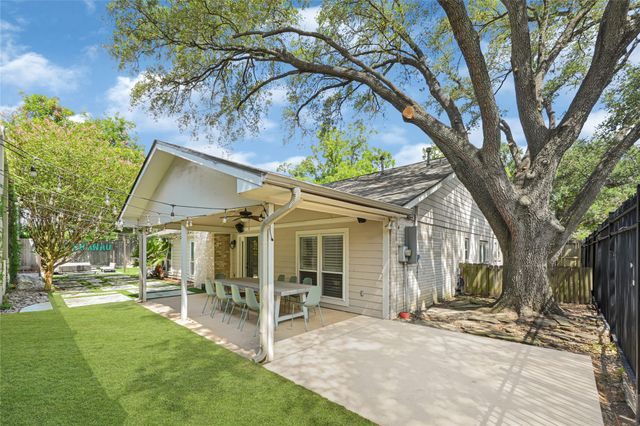 9147 Penn Manor Court, Houston, TX 77055