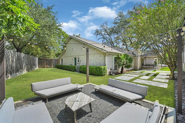 9147 Penn Manor Court, Houston, TX 77055