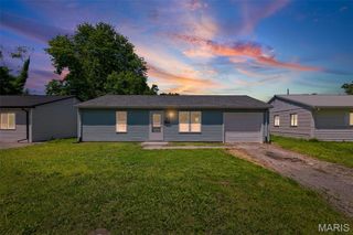 47 Saint Henry Drive, Cahokia, IL 62206