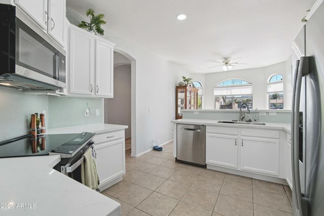 1550 W SAINT KATERI Drive, Phoenix, AZ 85041