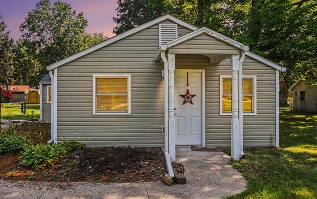 3011 Lincoln Avenue, St. Joseph, MI 49085