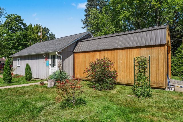 3011 Lincoln Avenue, St. Joseph, MI 49085