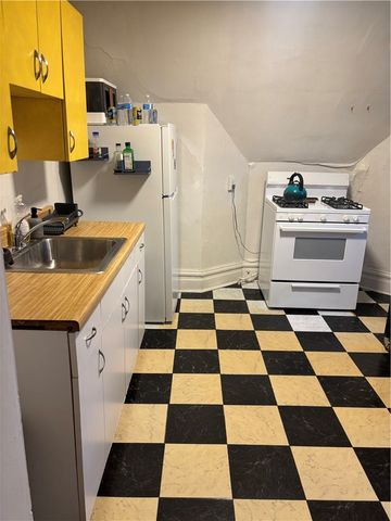 602 S Dallas, North Of Forbes, PA 15217