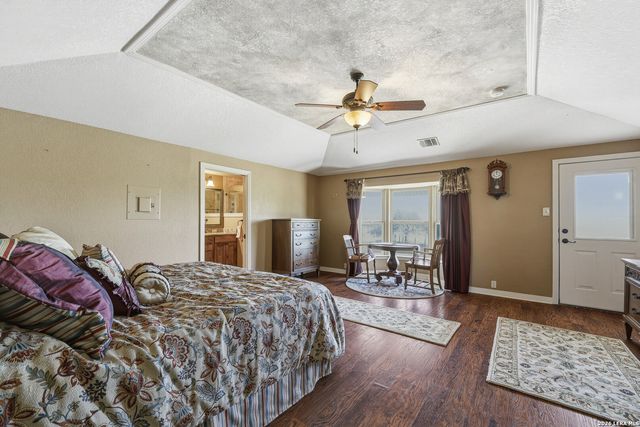 6730 E Loop 1604 S, Adkins, TX 78101