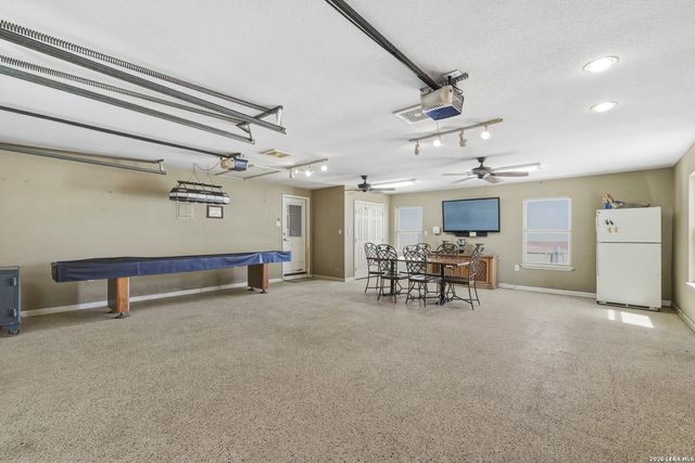 6730 E Loop 1604 S, Adkins, TX 78101