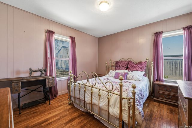 6730 E Loop 1604 S, Adkins, TX 78101