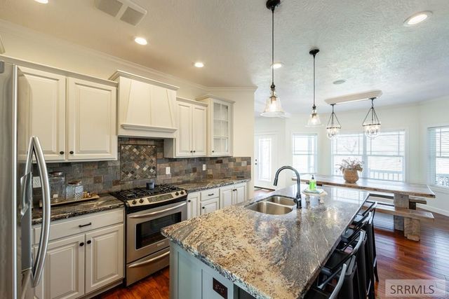 1241 E Lazy Lane, Idaho Falls, ID 83404