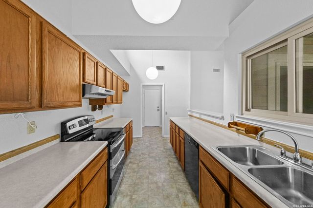 3757 HUNTERS GLN, Schertz, TX 78108