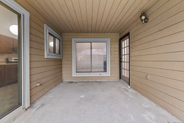 3757 HUNTERS GLN, Schertz, TX 78108