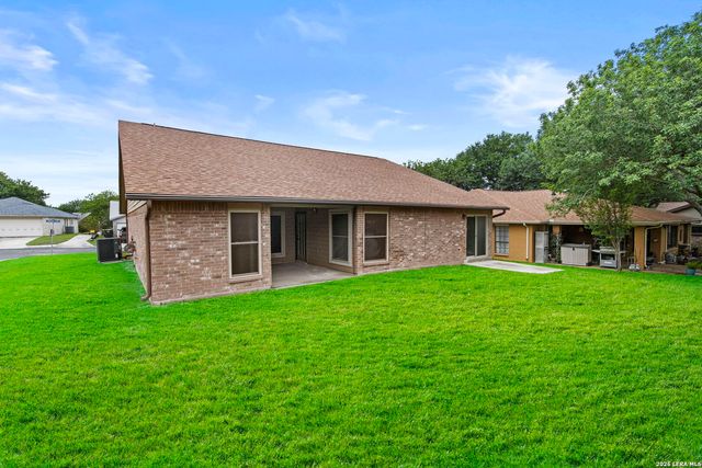 3757 HUNTERS GLN, Schertz, TX 78108