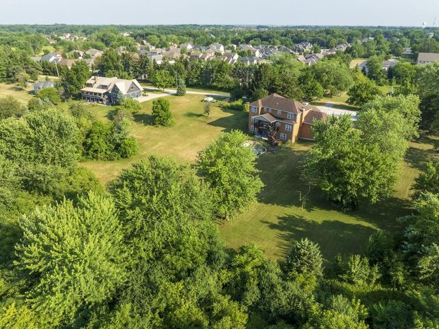 8269 Alexander Street, Schererville, IN 46375