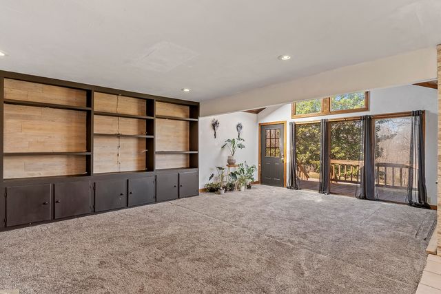 5098 S Farm Road 115, Brookline, MO 65619