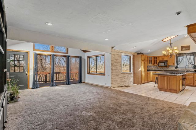 5098 S Farm Road 115, Brookline, MO 65619