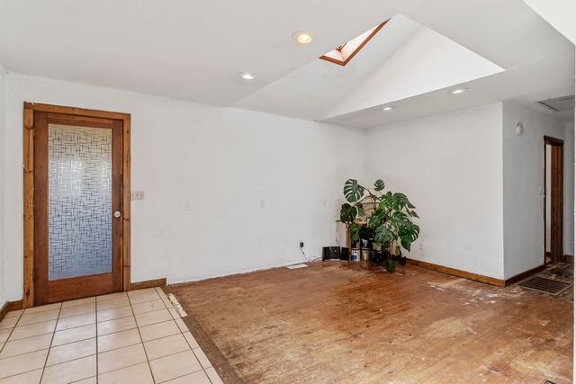 5098 S Farm Road 115, Brookline, MO 65619