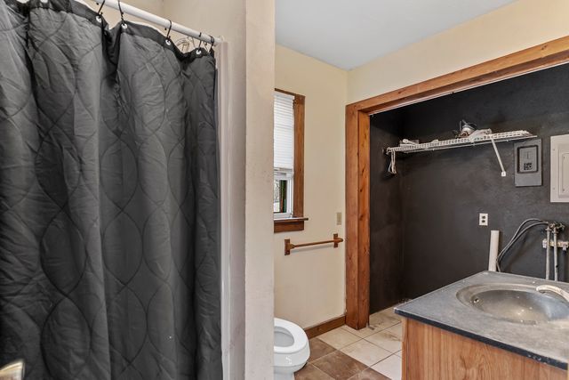 5098 S Farm Road 115, Brookline, MO 65619