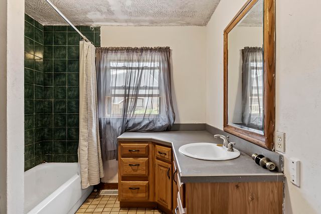 5098 S Farm Road 115, Brookline, MO 65619