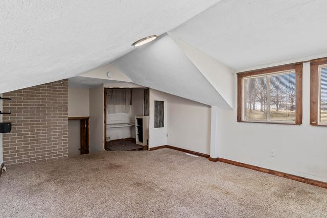 5098 S Farm Road 115, Brookline, MO 65619