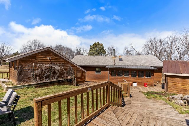 5098 S Farm Road 115, Brookline, MO 65619