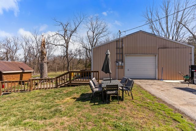 5098 S Farm Road 115, Brookline, MO 65619