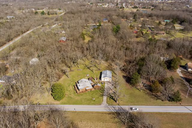 5098 S Farm Road 115, Brookline, MO 65619