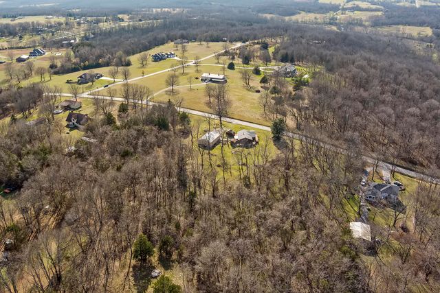 5098 S Farm Road 115, Brookline, MO 65619