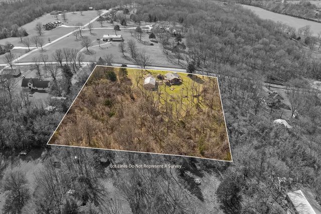 5098 S Farm Road 115, Brookline, MO 65619