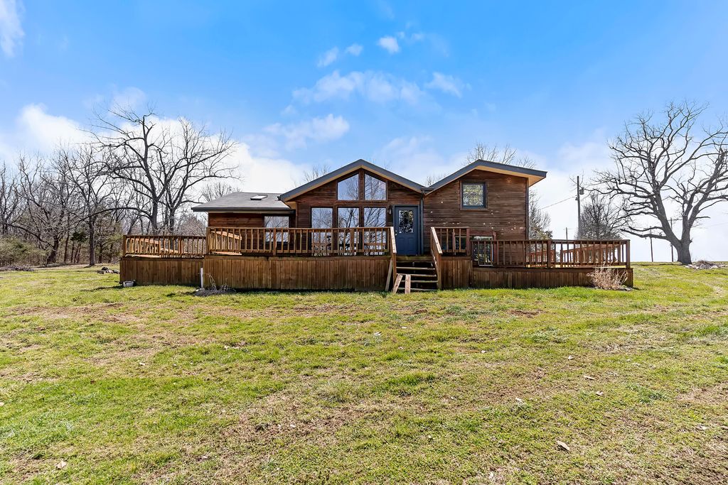 5098 S Farm Road 115, Brookline, MO 65619