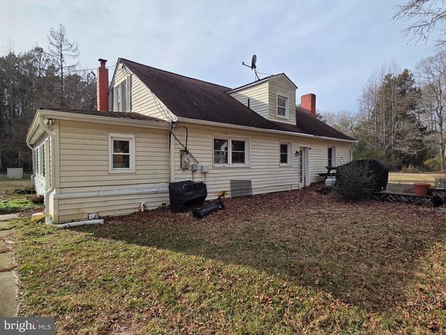 1398 STONEY KNL, Colonial Beach, VA 22443