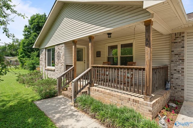 151 Sutton Drive, Hazel Green, AL 35750