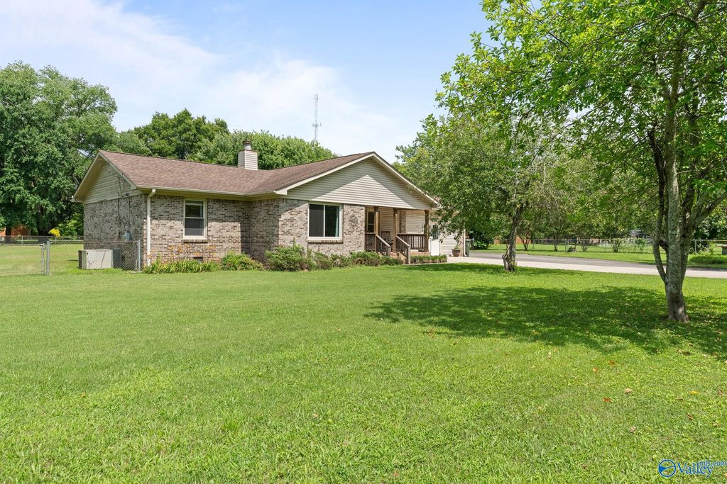 151 Sutton Drive, Hazel Green, AL 35750