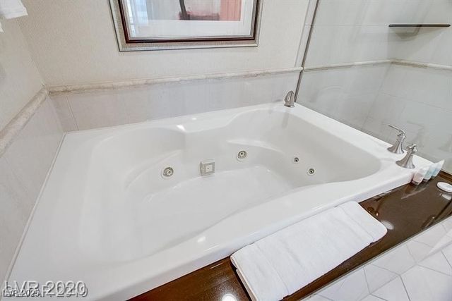 135 East Harmon Avenue 1703, Las Vegas, NV 89109