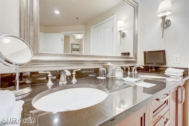 135 East Harmon Avenue 1703, Las Vegas, NV 89109