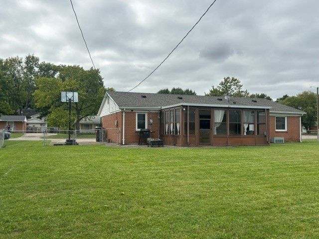 138 McCraw Drive, Englewood, OH 45322
