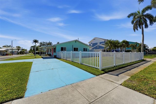 4515-4517 103RD STREET COURT W, Bradenton, FL 34210